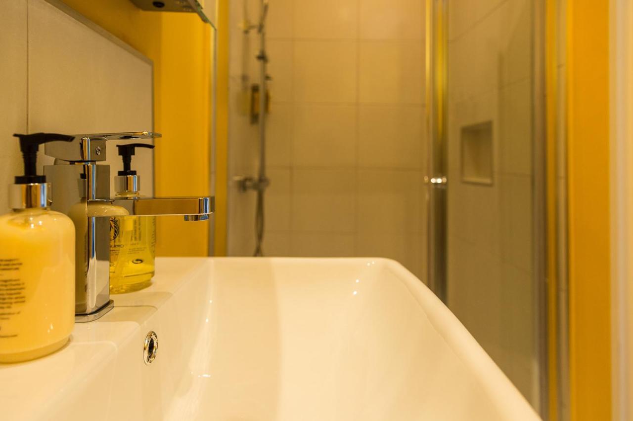 Severnside Press Bnb Newnham  エクステリア 写真