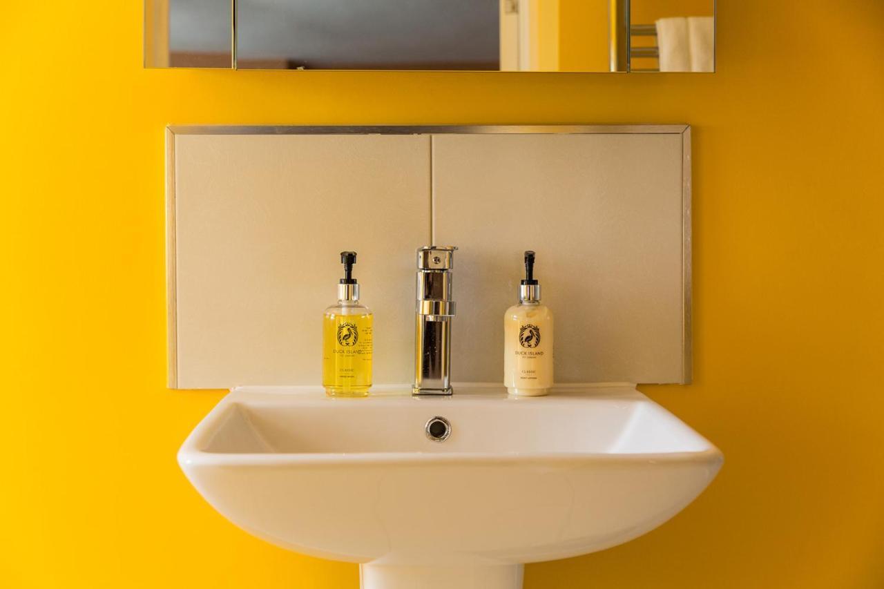 Severnside Press Bnb Newnham  エクステリア 写真
